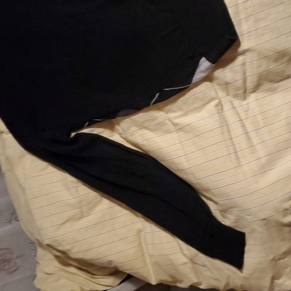 Black and Gray sweater - Picture 12 of 12